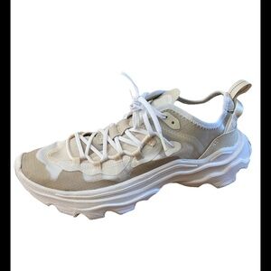 Sorel Women's kinetic breakthru low sneakers white size 10.5